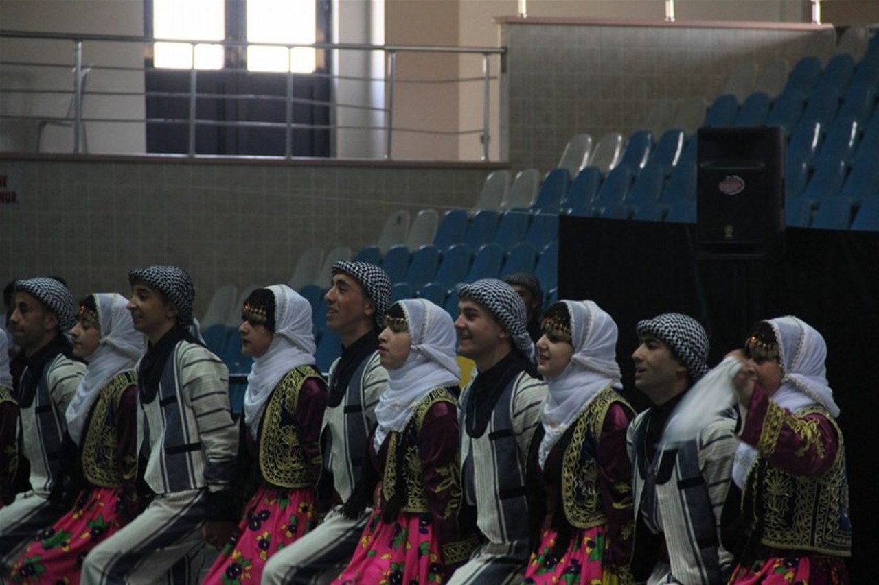 erzincan-halk-oyunlari-154154-7_1280x853