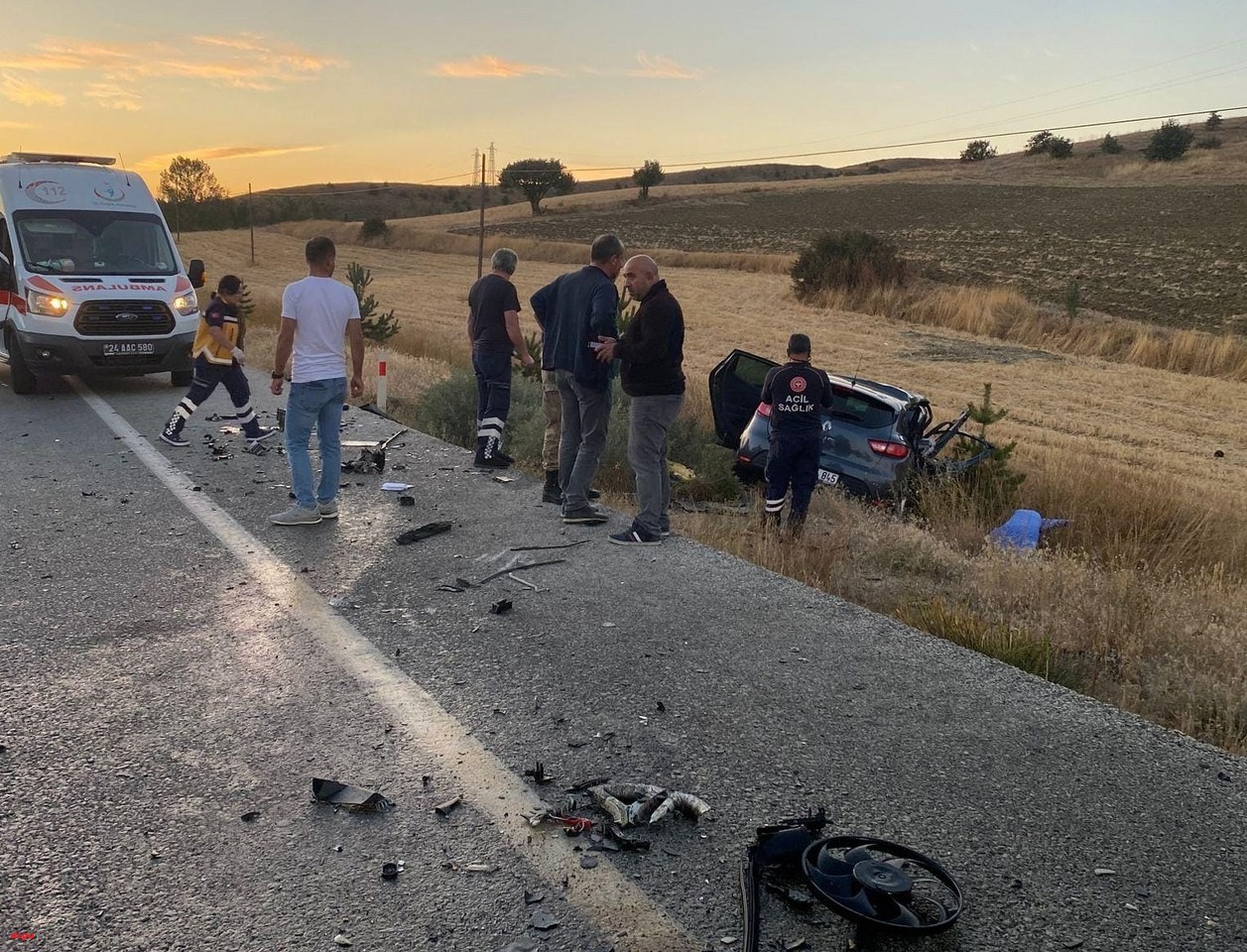Erzincan’da iki aracın çarpışması sonucu 1 kişi öldü (2)_1257x960