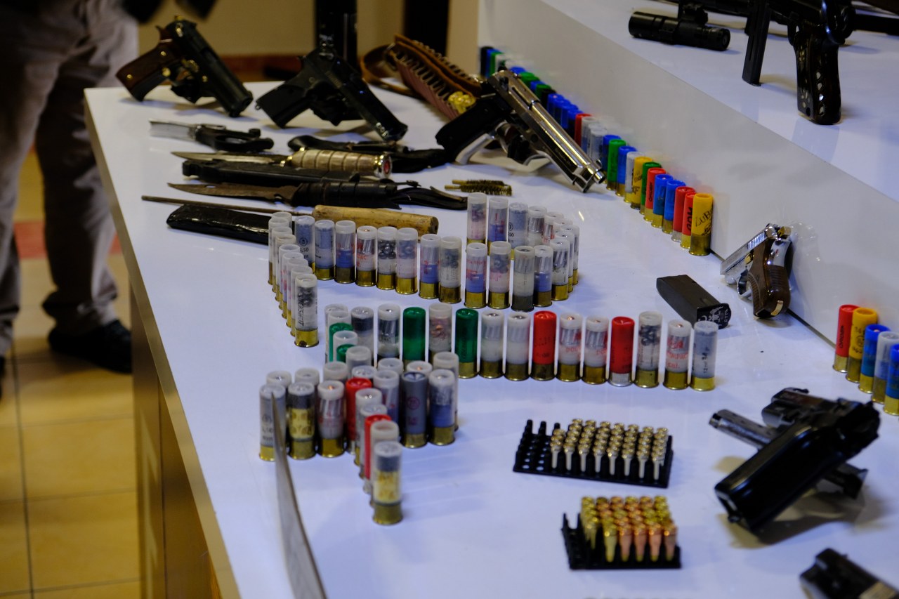 Erzincan’da ‘Kukla’ operasyonunda çok sayıda silah ele geçirildi, 11 şüpheli yakalandı (3)_1280x853