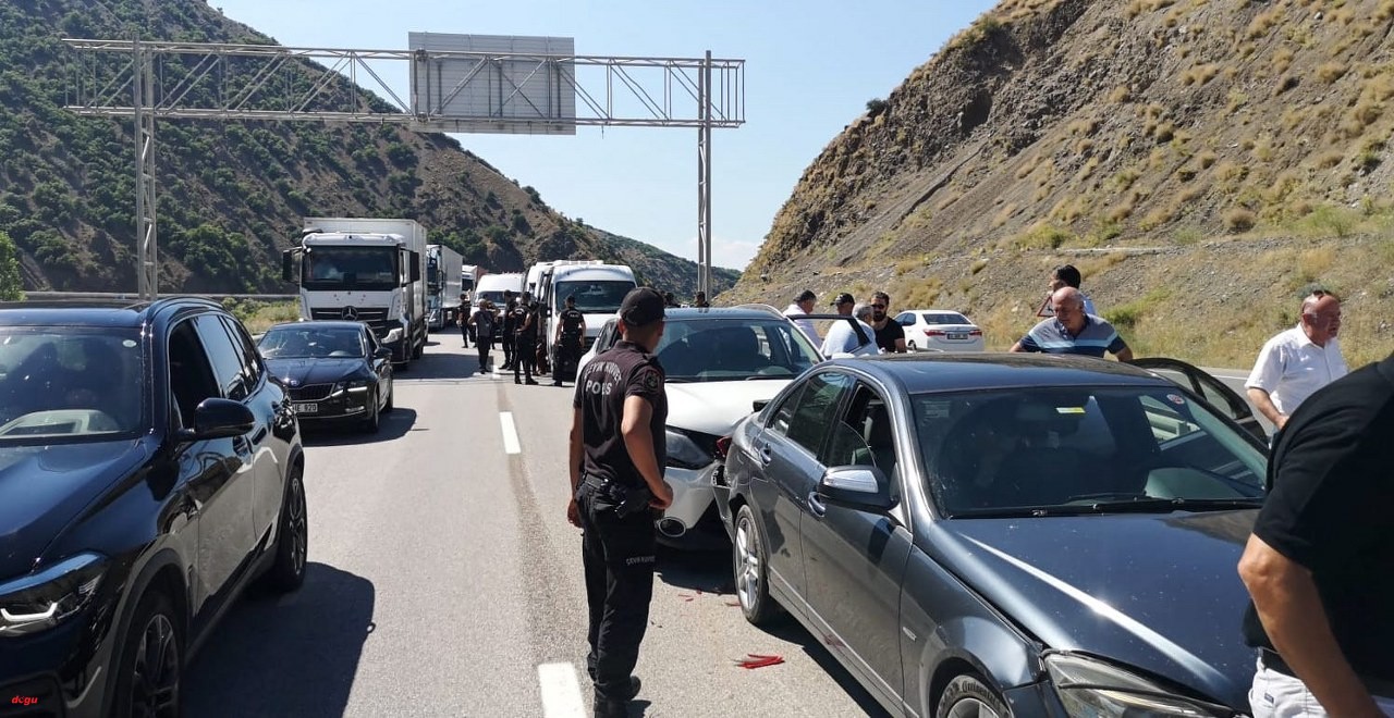 kılıçtar oğlunun konvoyunda kaza_1280x660