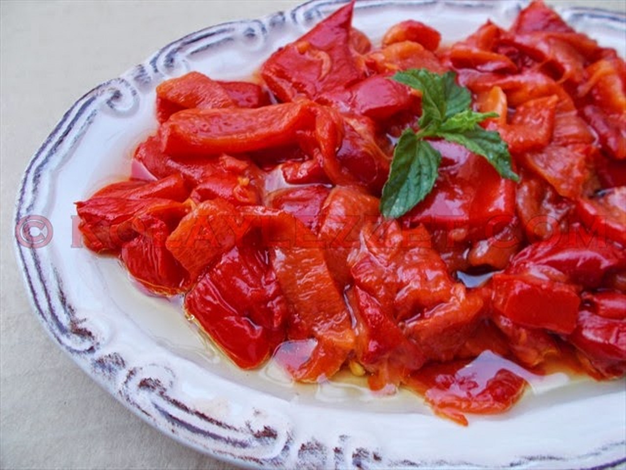 Közlenmiş biber salatası_1280x960