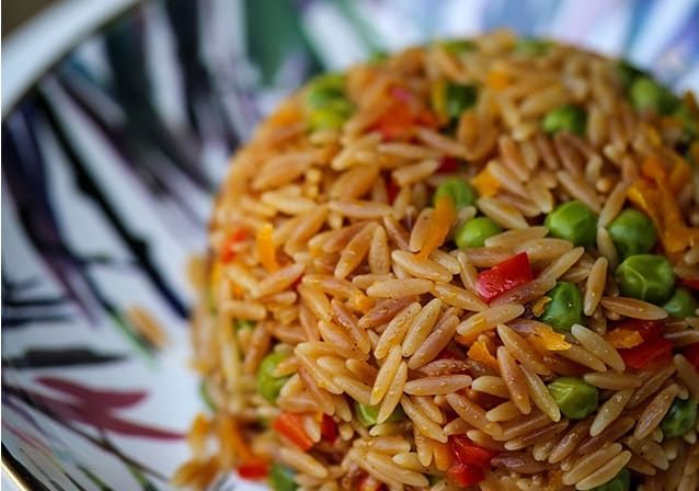 Sebzeli Arpa Şehriyesi Pilavı