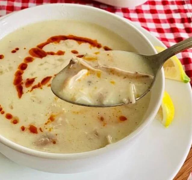 Terbiyeli Tavuk Suyu Çorbası